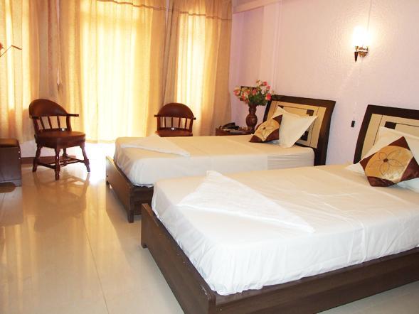 White Shell Lounge And Restaurant Hotel Flic en Flac ภายนอก รูปภาพ