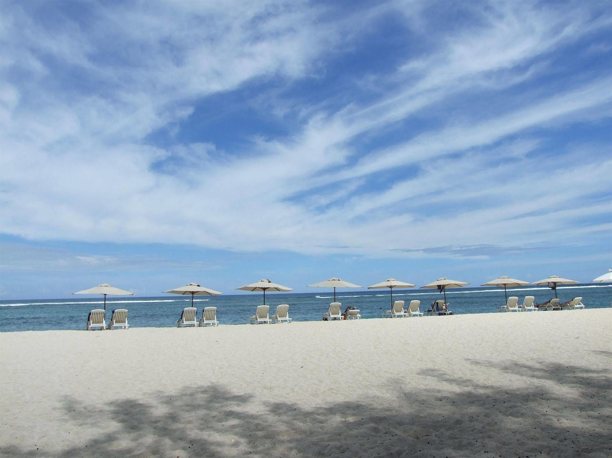 White Shell Lounge And Restaurant Hotel Flic en Flac ภายนอก รูปภาพ